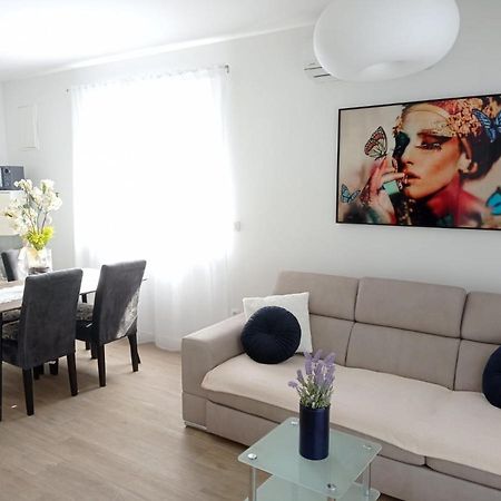 Apartman Franc S Vir Exteriér fotografie