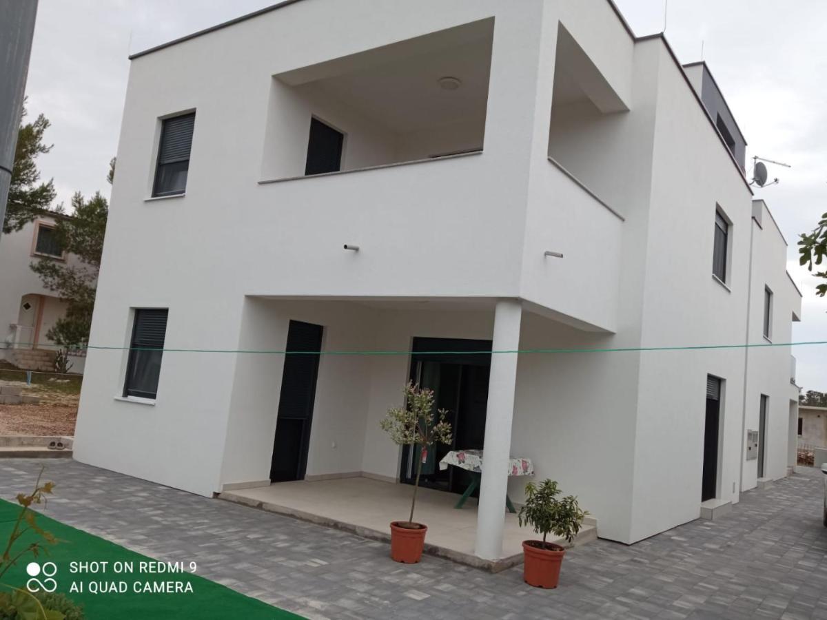 Apartman Franc S Vir Exteriér fotografie