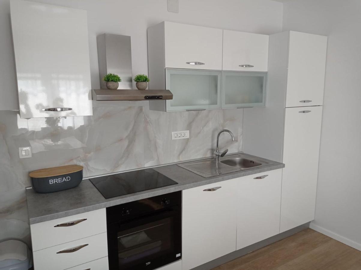 Apartman Franc S Vir Exteriér fotografie