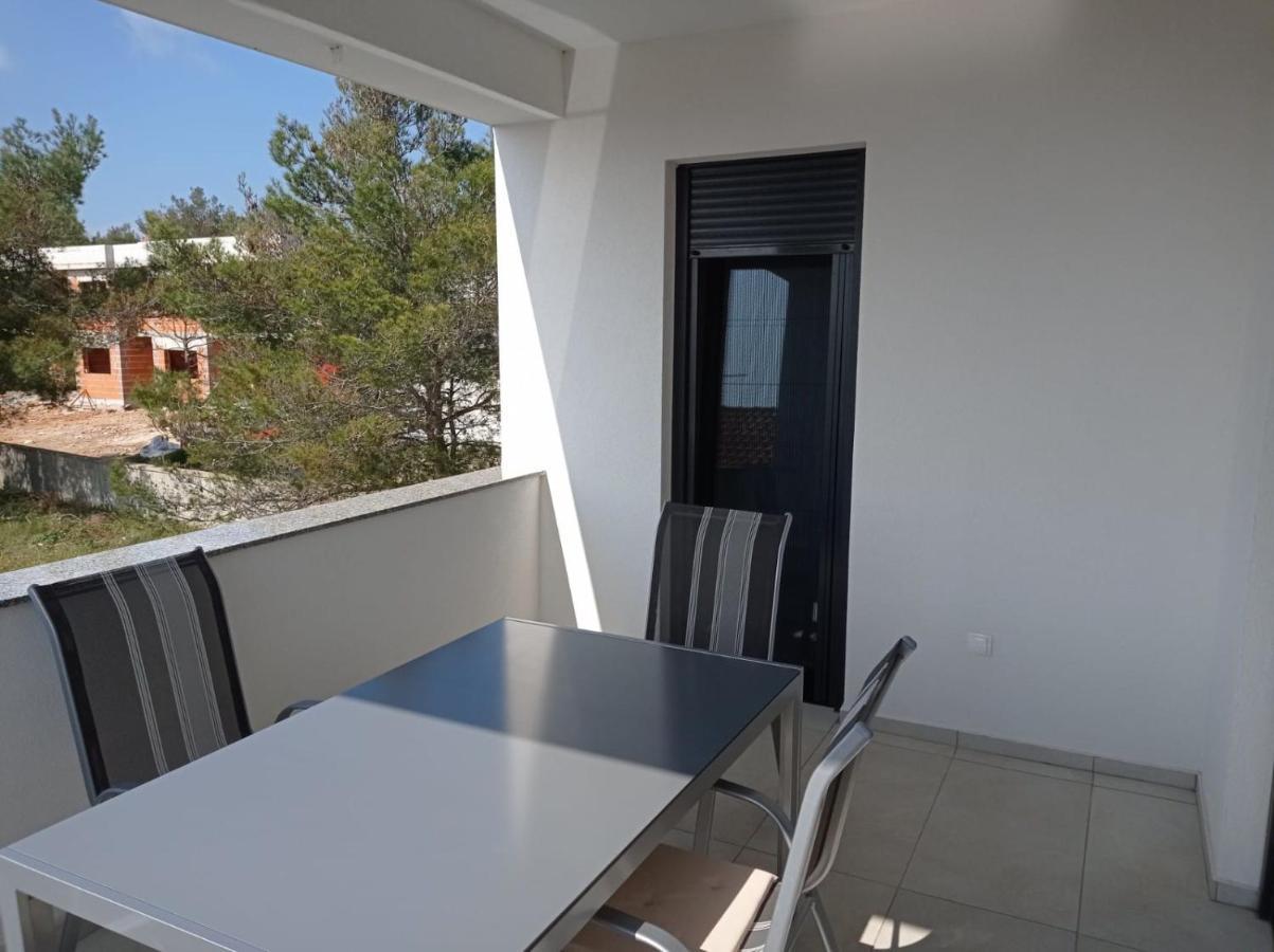 Apartman Franc S Vir Exteriér fotografie