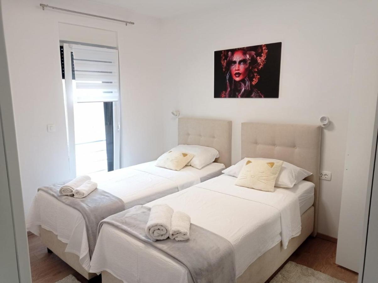 Apartman Franc S Vir Exteriér fotografie